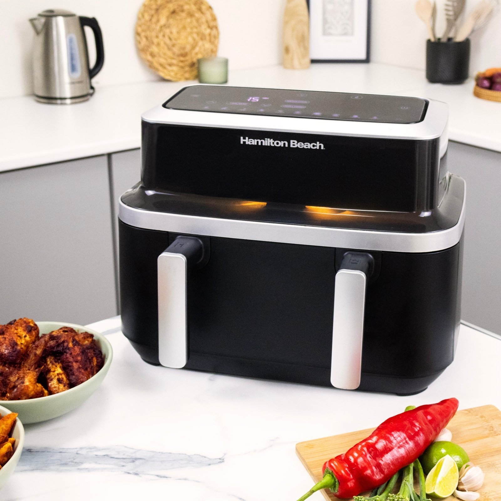 Hamilton Beach HB700VCGS - Black 9L Dual Air Fryer - Dual Zone with Vision Window - image 2