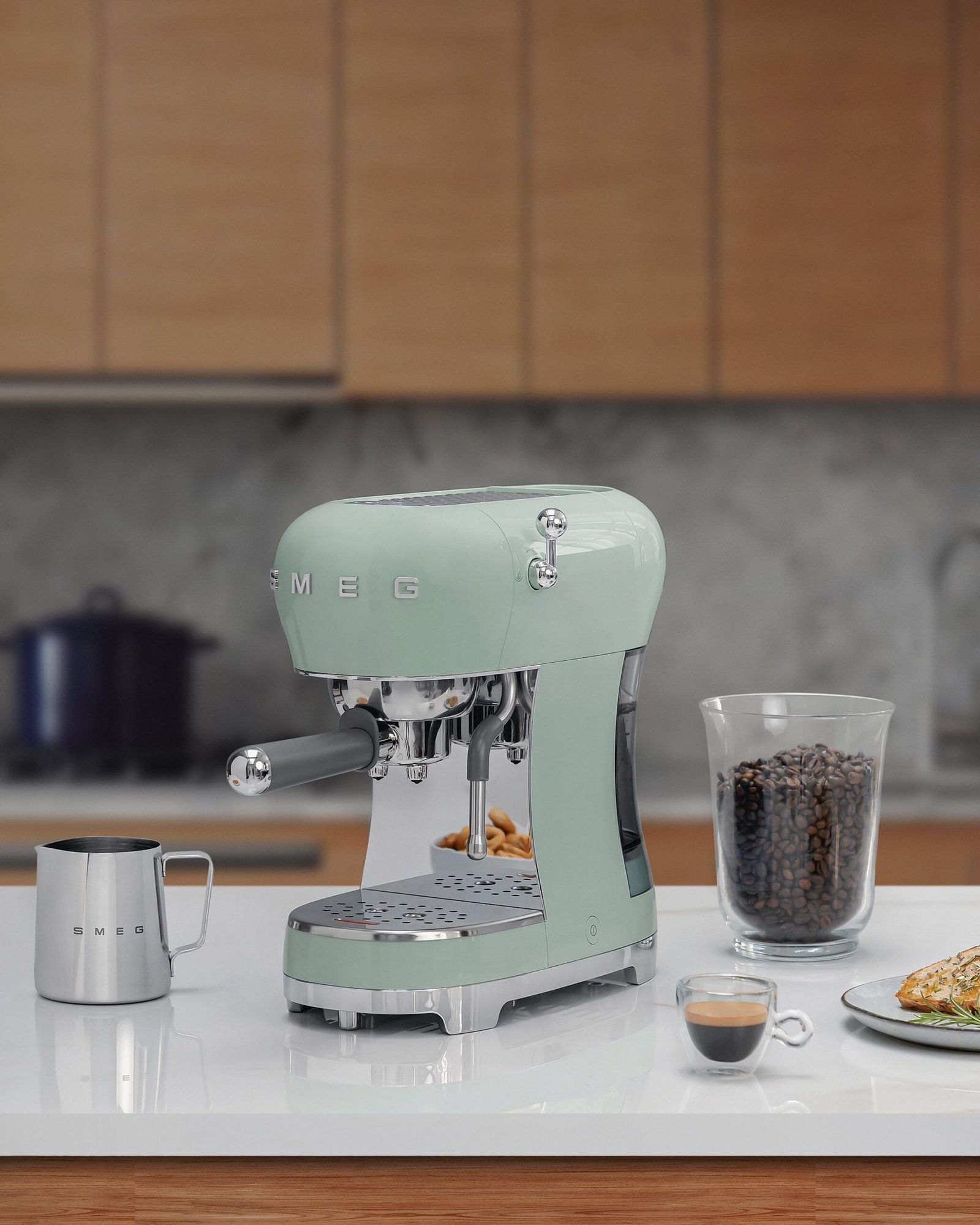 Smeg ECF02PGUK Espresso Coffee Machine with Steam Wand Pastel Green - image 7