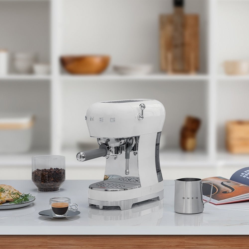 Smeg ECF02WHUK 50s Retro Style Espresso Coffee Machine with Steam Wand White - image 6